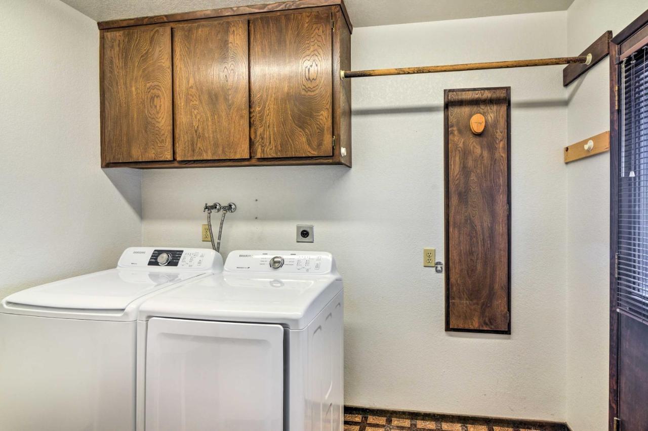 Bullhead City Home With Private Pool, Hot Tub And View Eksteriør bilde