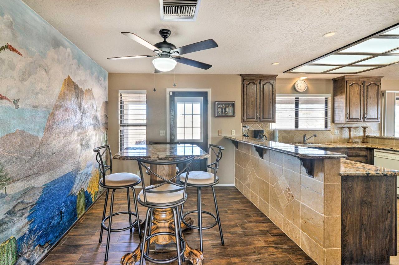 Bullhead City Home With Private Pool, Hot Tub And View Eksteriør bilde